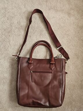 Smith and Wesson Leather Flat Tote in Burgundy for Carry/Conceal